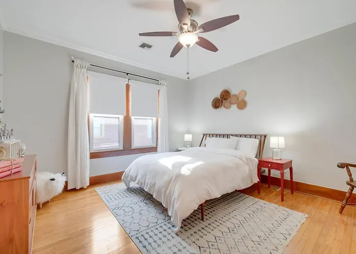 The Blue House -historic-updated-walkable Hébergement de vacances Lafayette